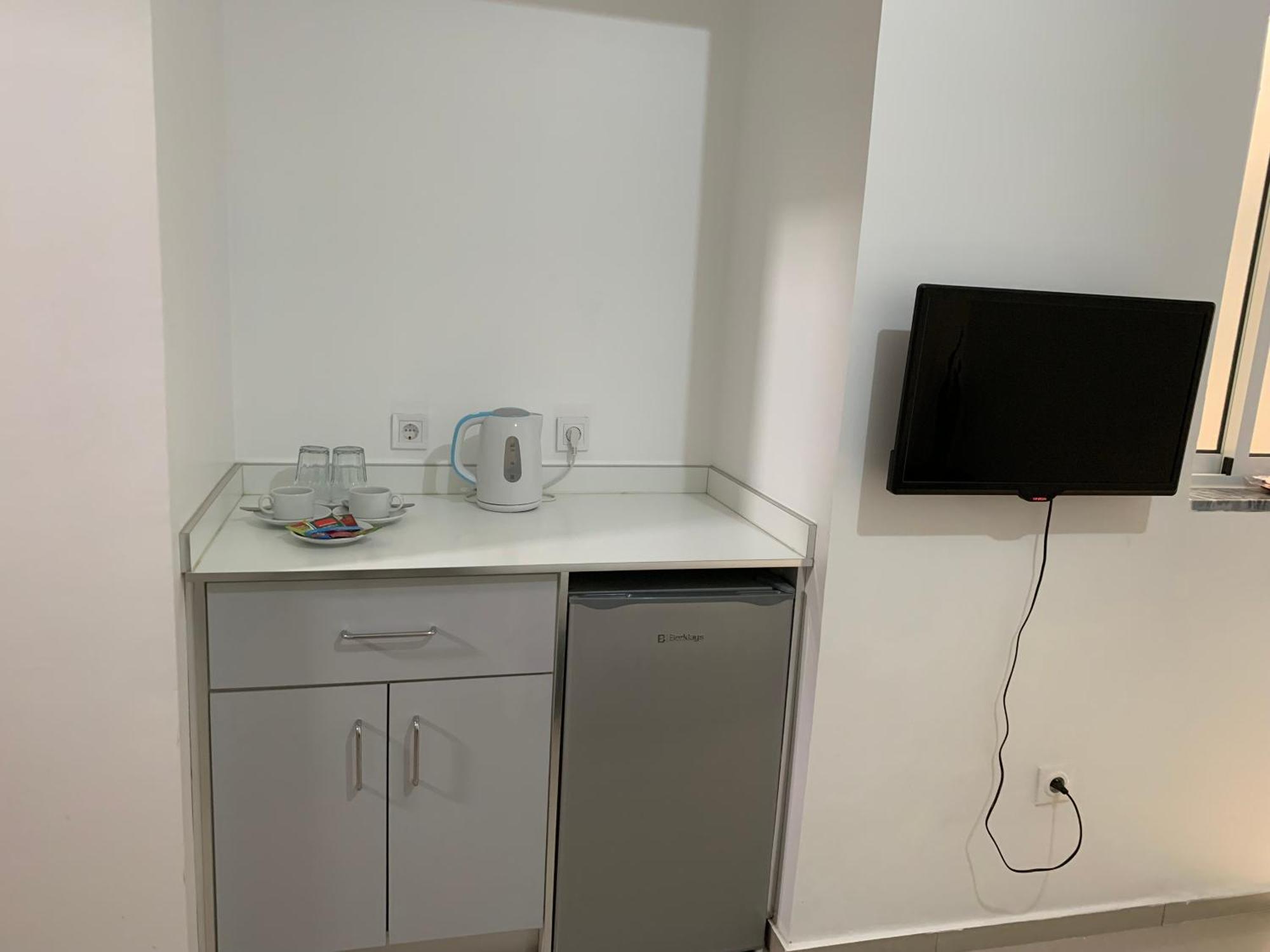 J Martins Apart Hotel Tarrafal  Ngoại thất bức ảnh