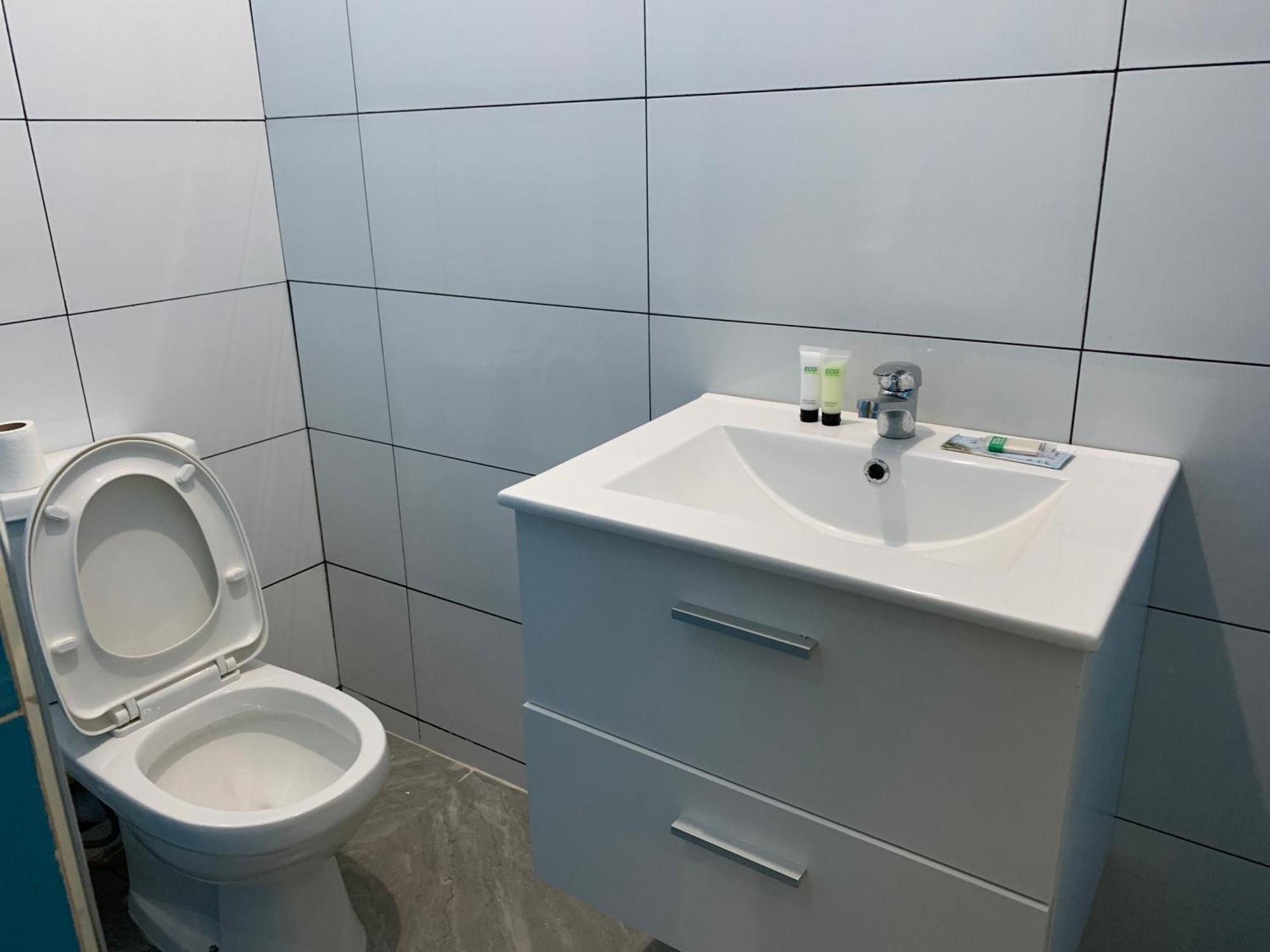 J Martins Apart Hotel Tarrafal  Ngoại thất bức ảnh