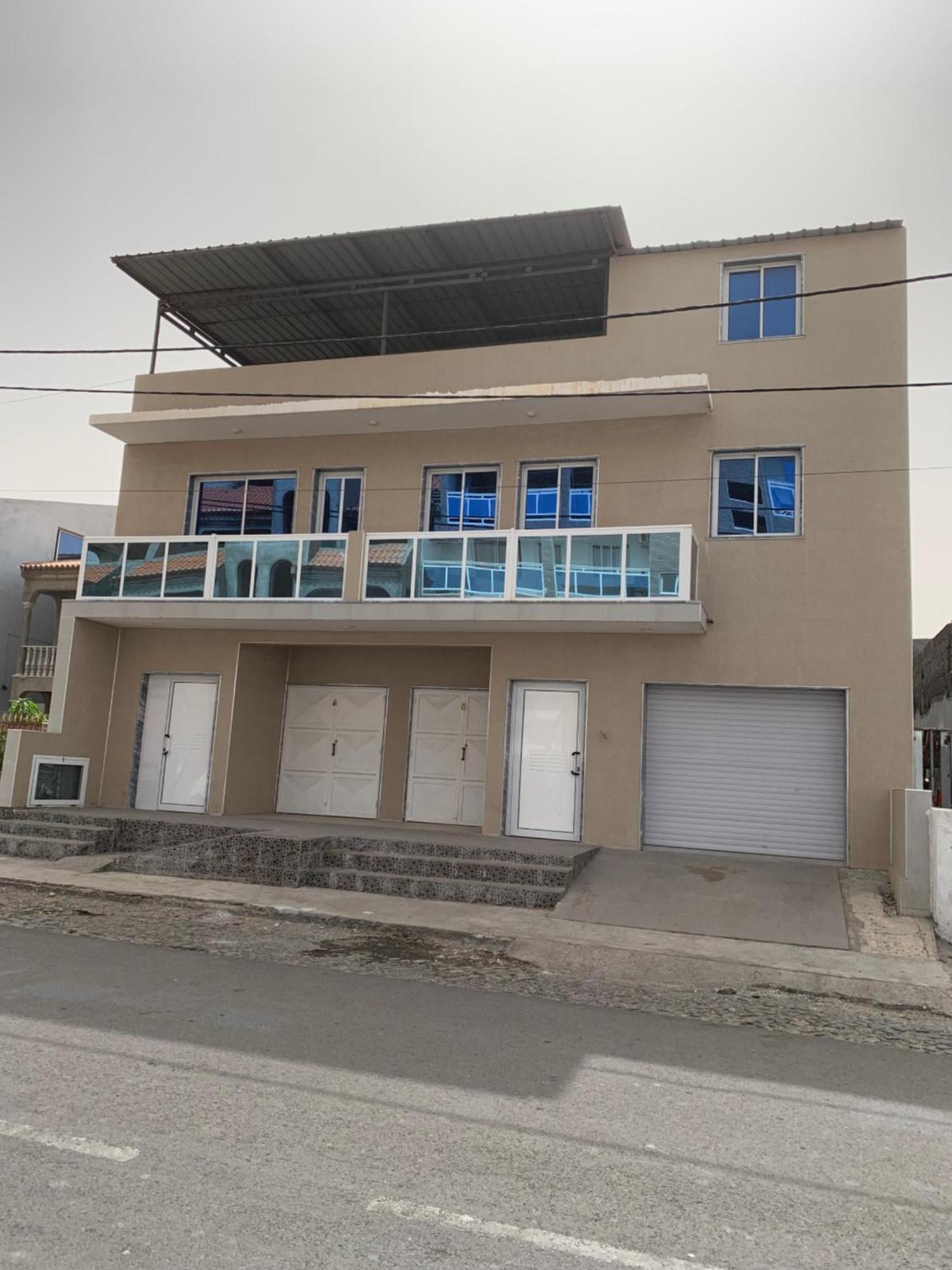 J Martins Apart Hotel Tarrafal  Ngoại thất bức ảnh